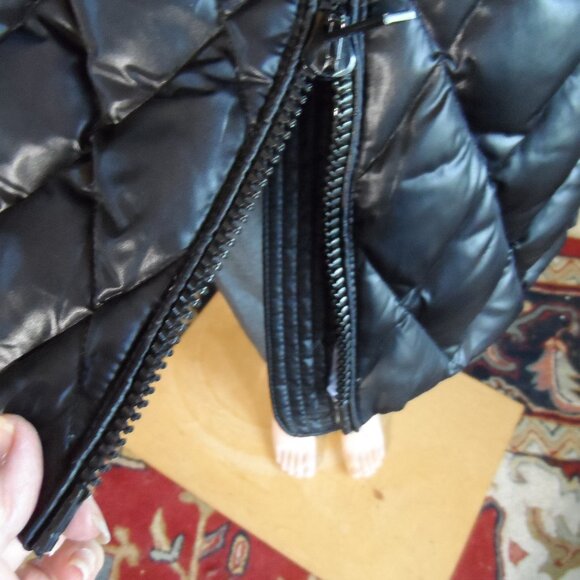New Diane Von Furstenberg Black Quilted Down Coat w/Faux Fur Trim Hood Size S - Picture 6 of 16